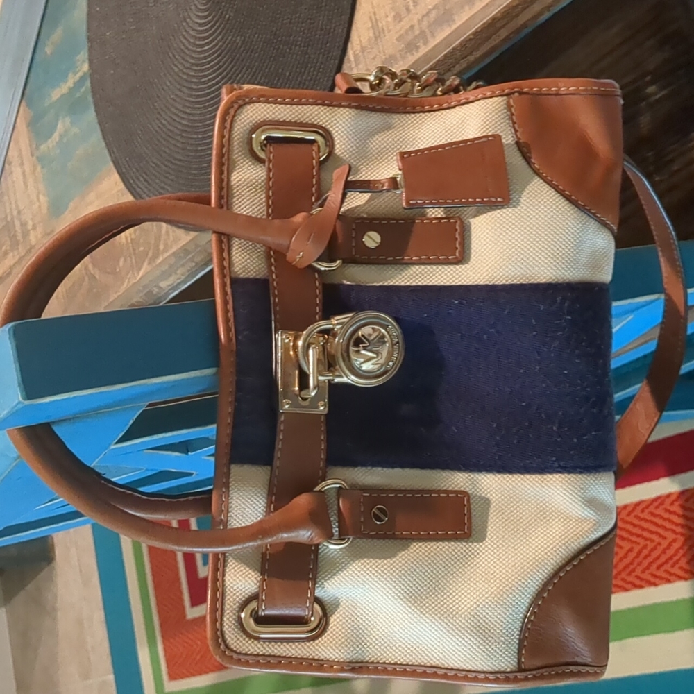 MK Fabric and Leather Medium. Hamilton